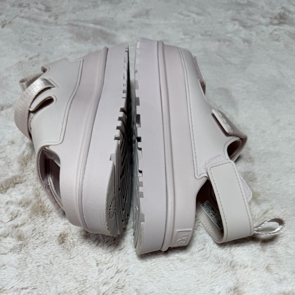 UGG Women’s GoldenGlow Sandals in Bay Fog 11 - Picture 10 of 15